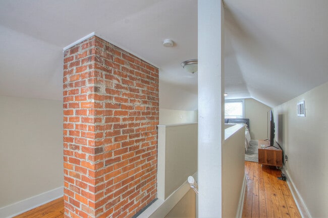 Building Photo - 1609A Cahal Ave