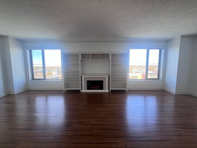 Building Photo - 136 Campau Ave NW