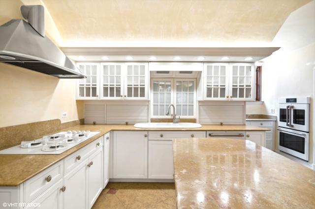 Building Photo - 2 bedroom in Chicago IL 60610