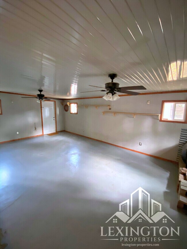 Building Photo - 5304 Ronnie St