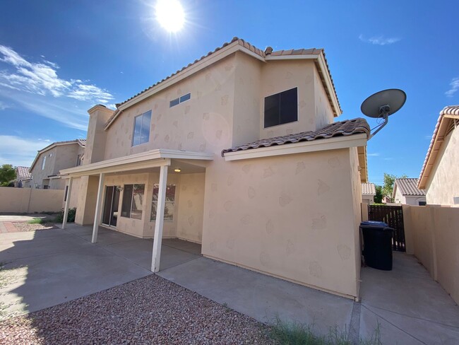 Building Photo - Beautiful Home with Open Floor Plan