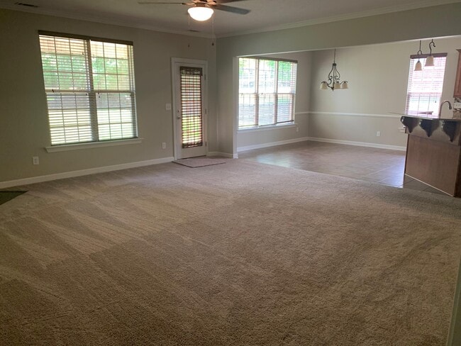 Building Photo - 5140 Wells Dr