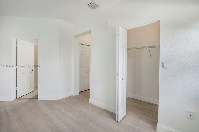Building Photo - 8650 NW 97th Ave