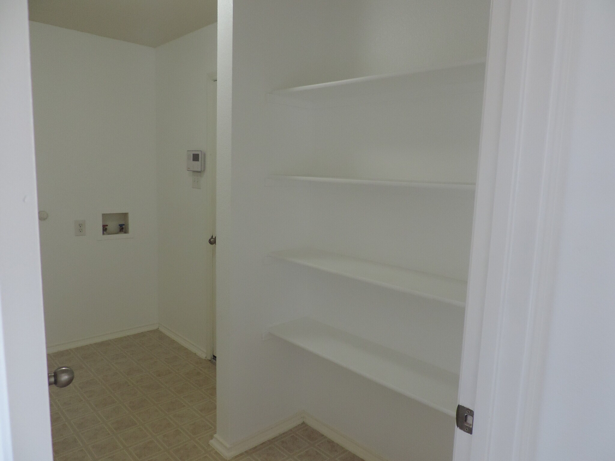 Mud room with washer dryer connection - 2605 Ranchview Dr