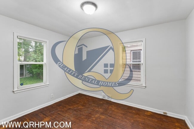 Building Photo - Don't miss your opportunity to make this home yours! Contact us today to schedule a showing.