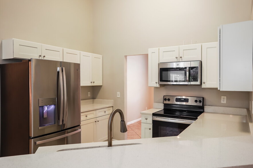 Building Photo - 1224 Summerfield Ct