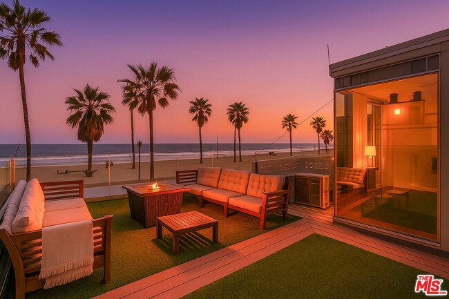 Building Photo - 2911 Ocean Front Walk