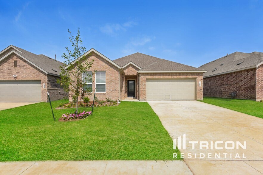 Primary Photo - 1305 Francesca Dr