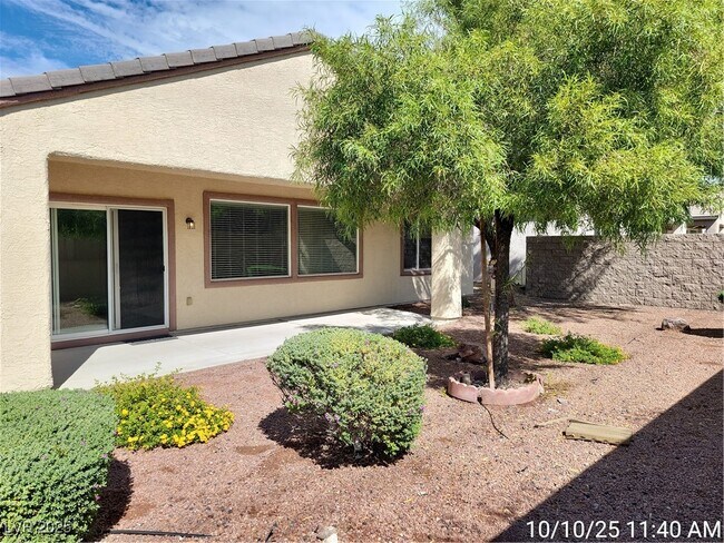 Building Photo - 2331 Bildad Dr
