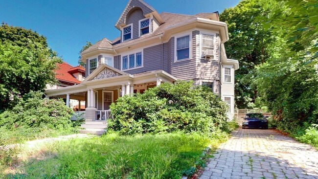 Building Photo - 104 Englewood Ave