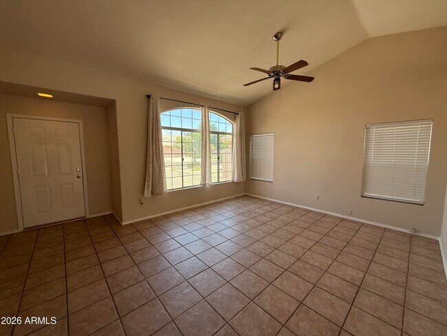 Building Photo - 1413 W Orchid Ln