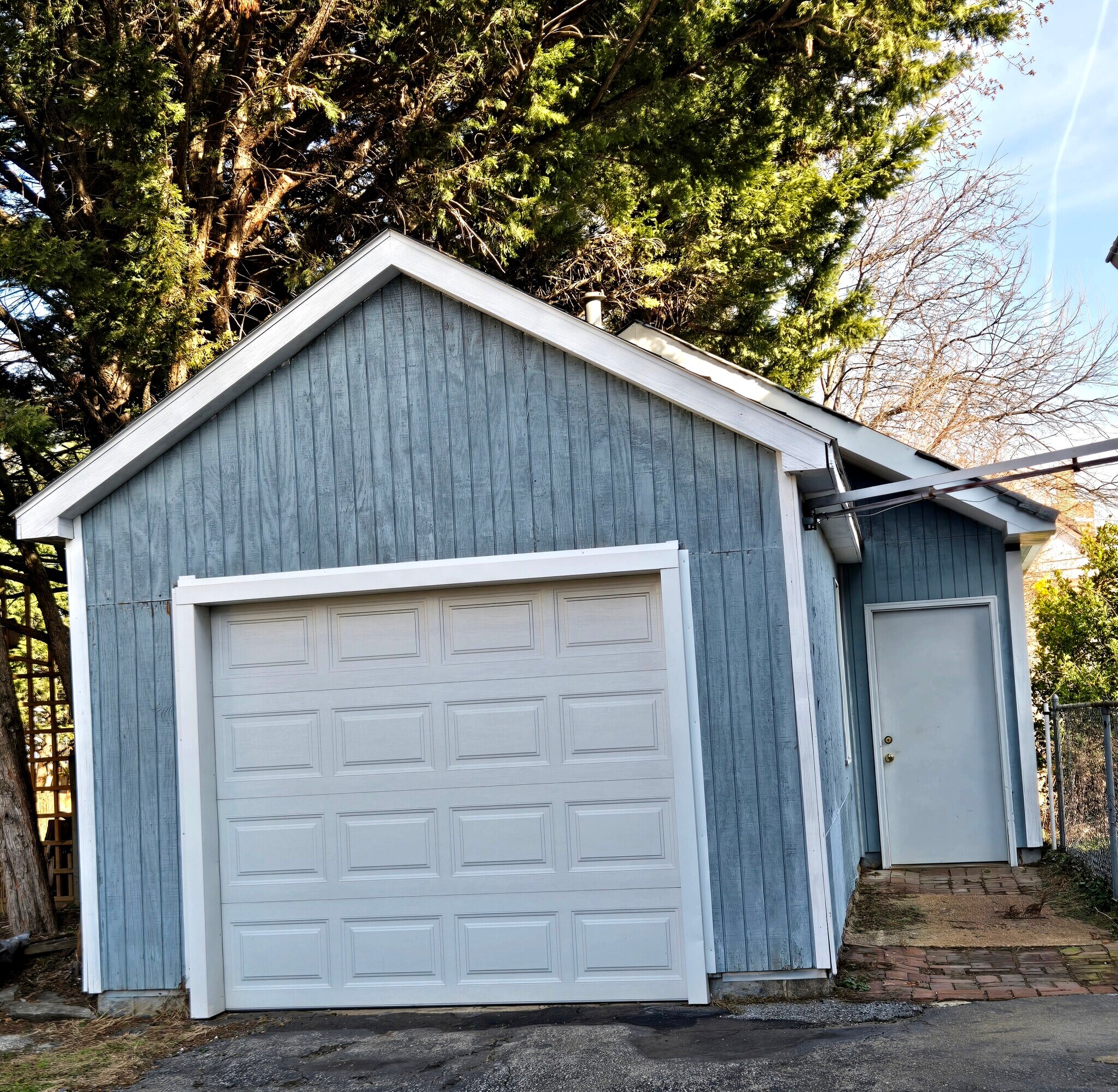 Building Photo - 100 Melvin Ave