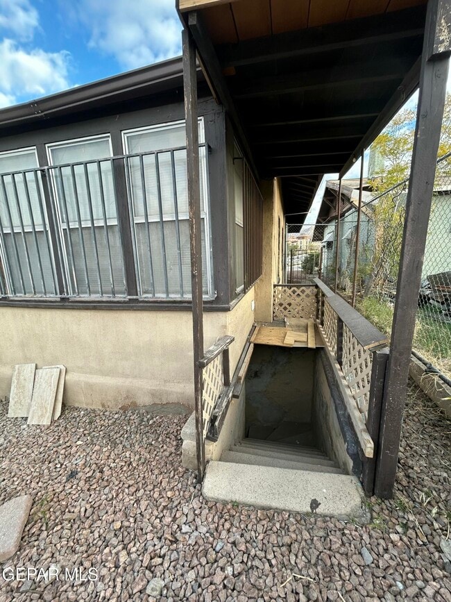 Building Photo - 1546 Upson Dr