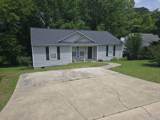 Building Photo - 3 Bed 2bath house off of Hard Scrabble Rd ...