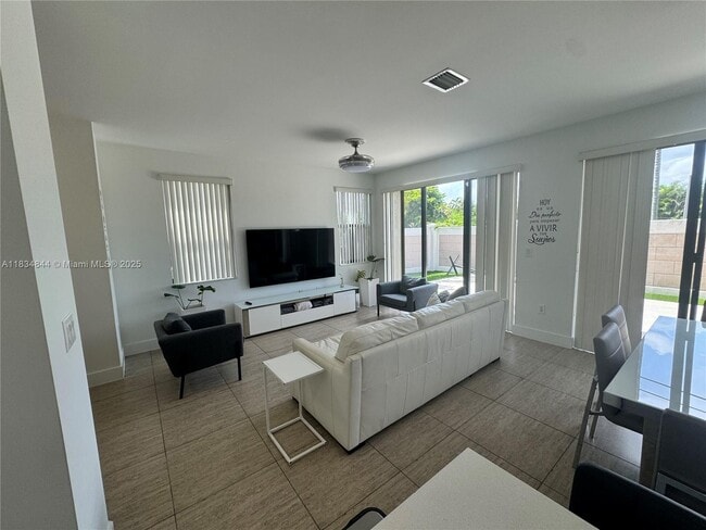 Building Photo - 10400 NW 58th Terrace