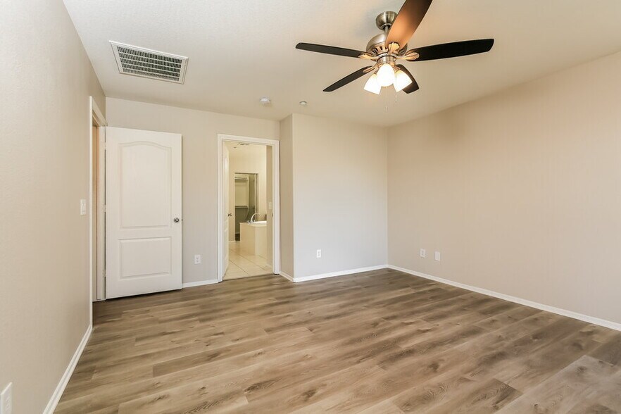 Building Photo - 7560 Bright Eyed Ct