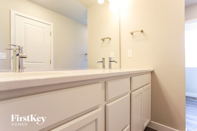 Building Photo - 10480 Horton Dr