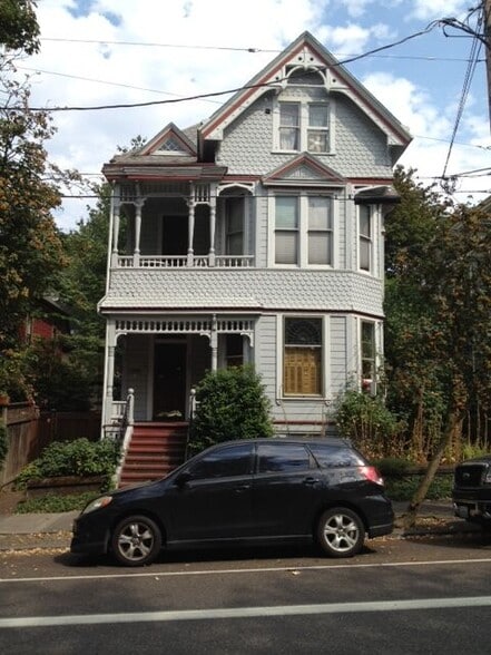 Primary Photo - 526 NW 18th Ave.