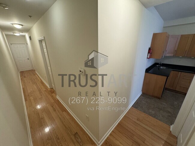 Building Photo - 1609 W Diamond St