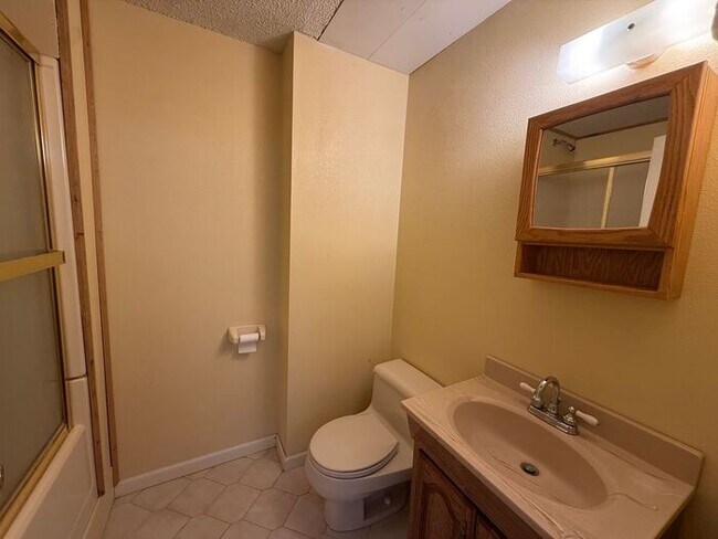 Building Photo - $2,500 | 3 Bedroom, 3 Bathroom House | No Pets | Available for Immediate Move In!