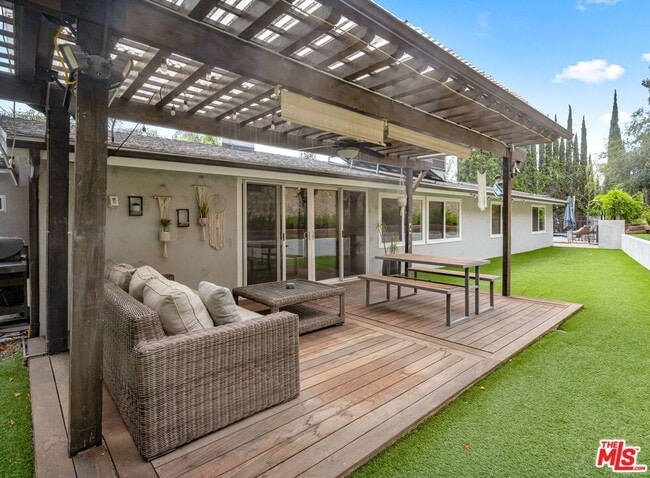 Building Photo - 20159 Hatteras St