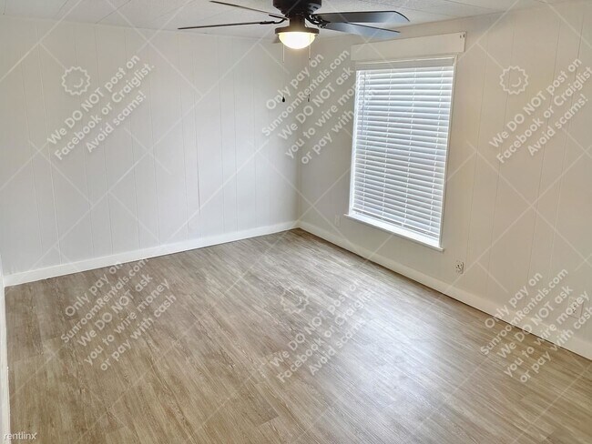 Building Photo - 3 br, 1 bath House - 314 W 36th St