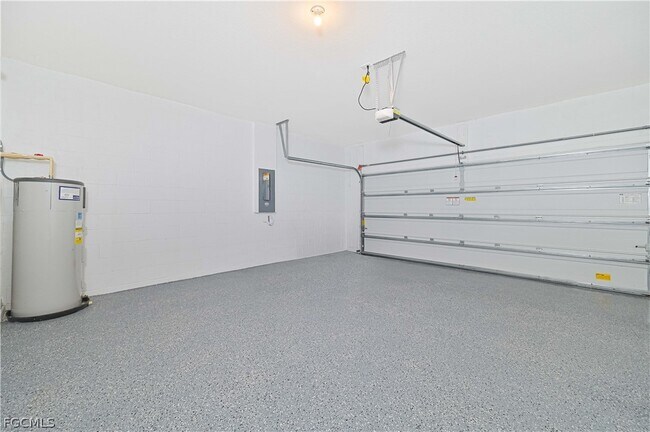 Building Photo - 17325 Coastal Ridge Dr