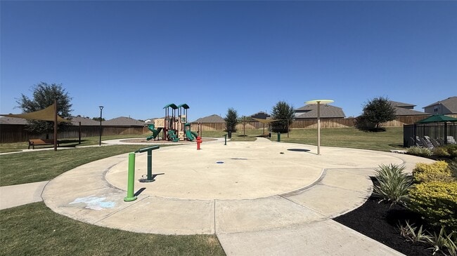 Building Photo - 15150 Willow Hts Ln