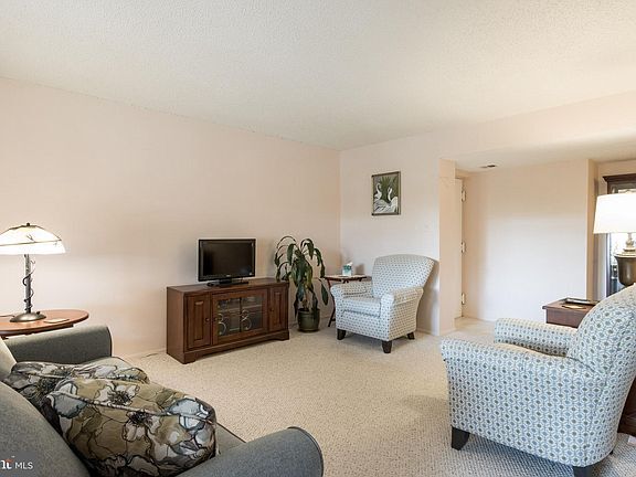 Building Photo - 3 Windblown Ct