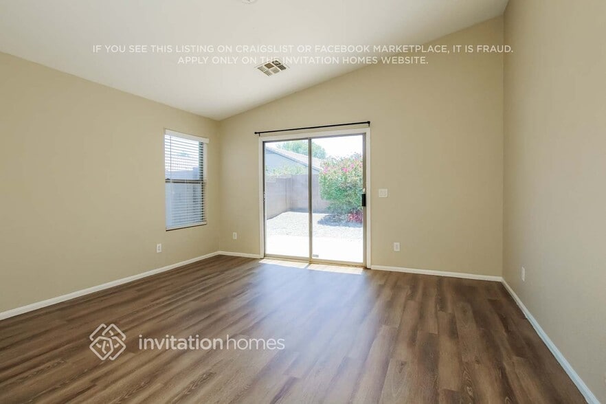 Building Photo - 16255 W Moreland St