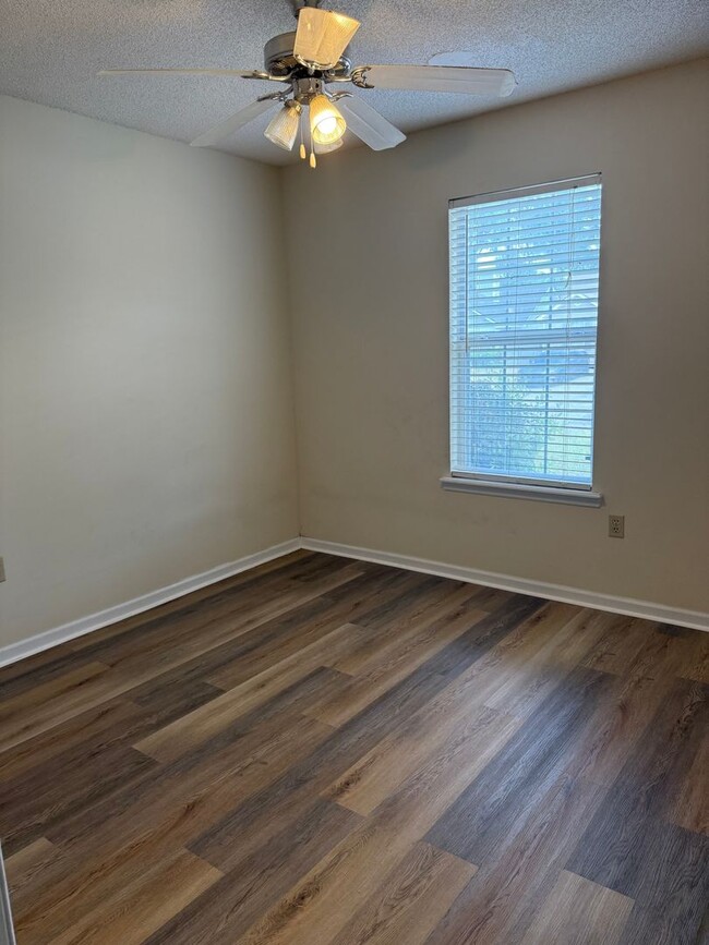 Building Photo - 3 Bedroom/2 Bath Home in Valdosta