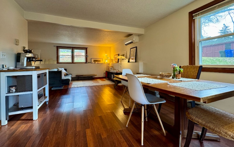 Building Photo - 27 N Hillside Rd