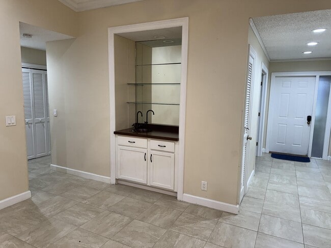 Building Photo - 2632 SW Willowood Cir