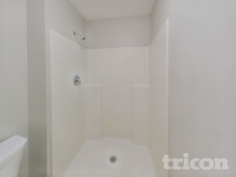 Building Photo - 12633 Avery Hill Ct