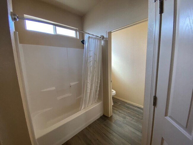 Building Photo - 11884 Auburn Sands Dr