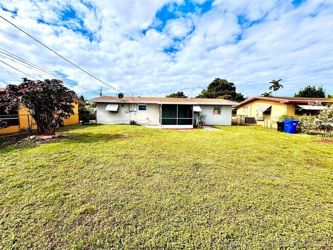 Building Photo - 1411 NW 79th Way