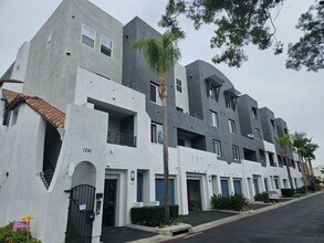 Building Photo - 1241 Santa Cora Ave