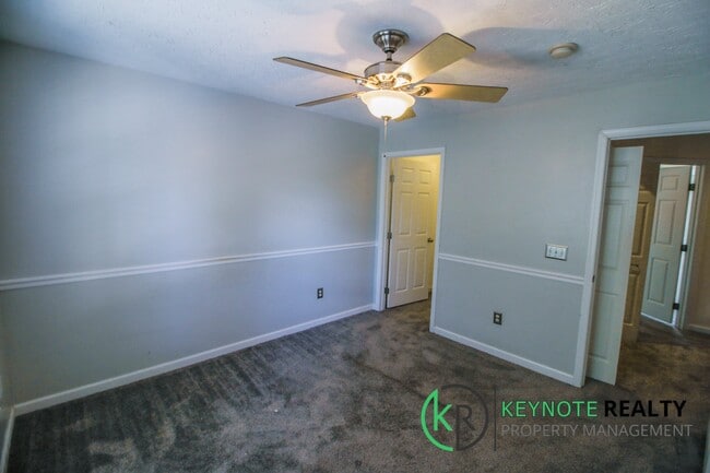 Building Photo - 6927 Erie Dr