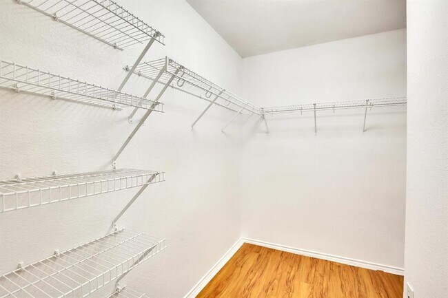 Building Photo - 1002 Remington Dr