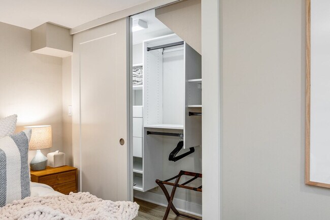 Building Photo - 1706 Warren Ave N