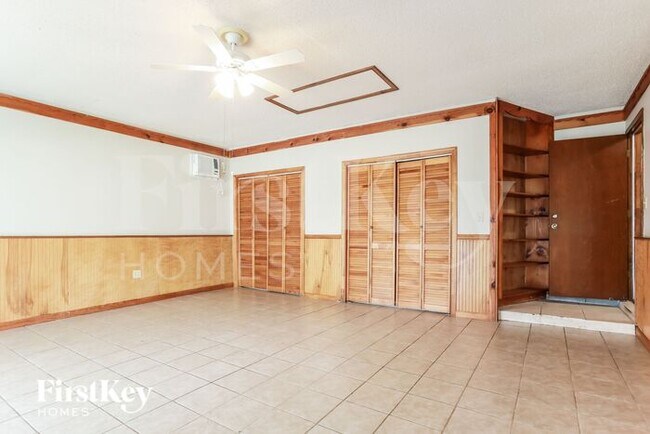 Building Photo - 650 Watling Ln