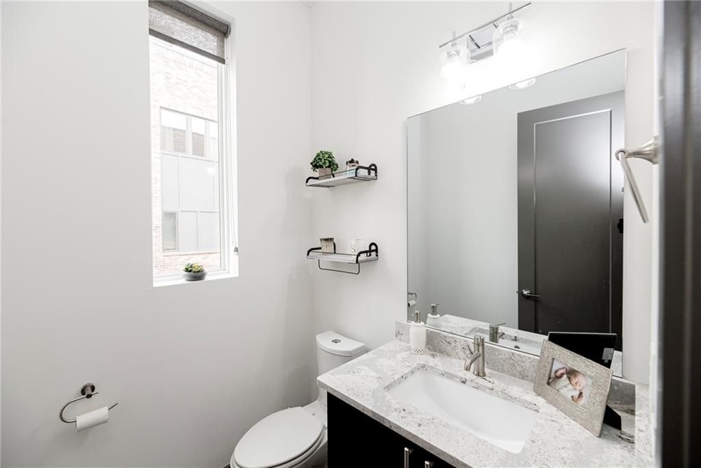 Building Photo - 1224 Chelsea Cir NW