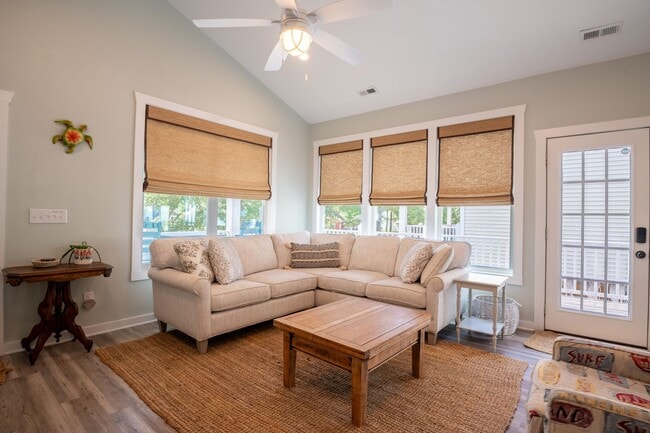 Building Photo - GORGEOUS OFF-SEASON RENTAL