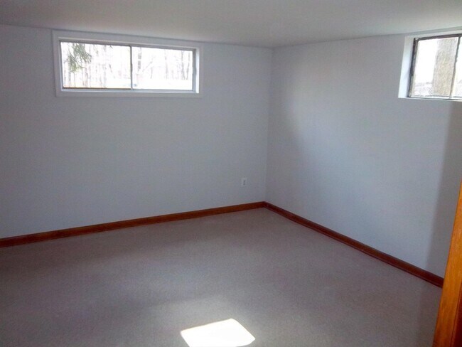 Building Photo - 5118 Avoca Ave