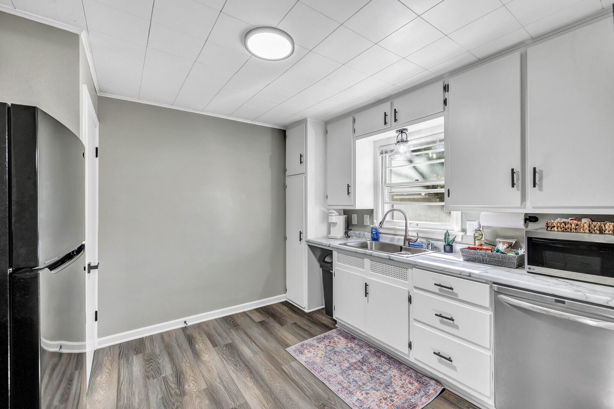 Building Photo - 712 Grignon St