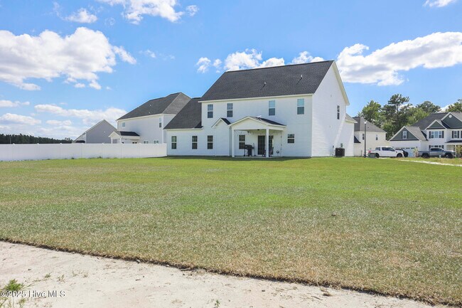 Building Photo - 772 Secession Ln