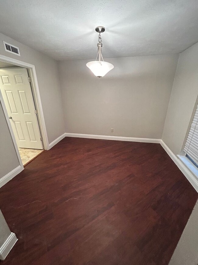 Building Photo - 2809 Dove Meadow Dr