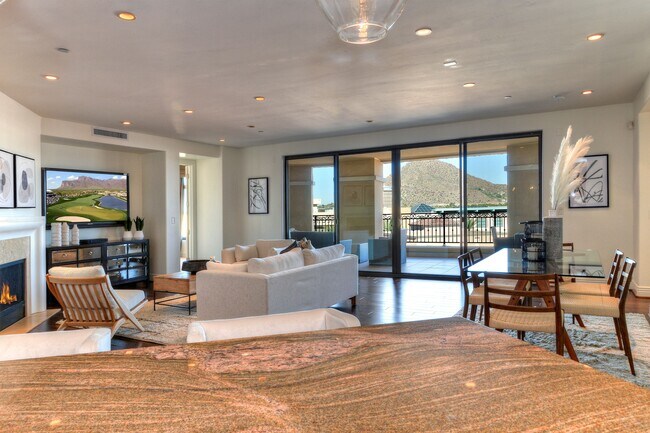 Primary Photo - 7181 E Camelback Rd