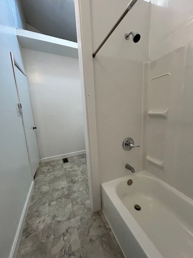 Building Photo - 1402 Alabama St