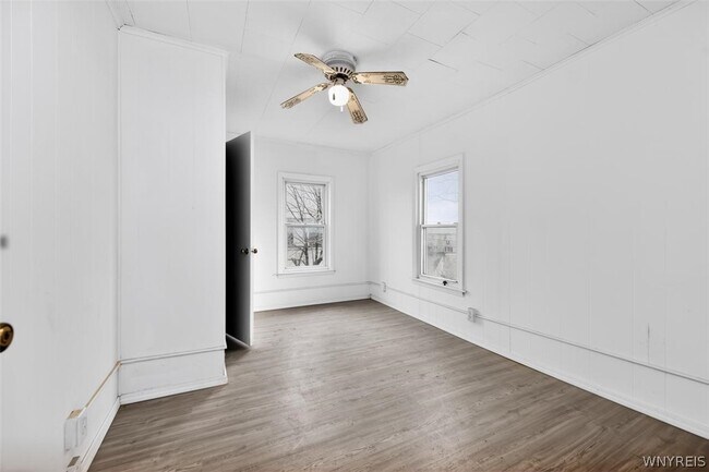 Building Photo - 609 22nd St